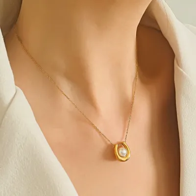 18K Gold Plated U-shaped Pearl Necklace